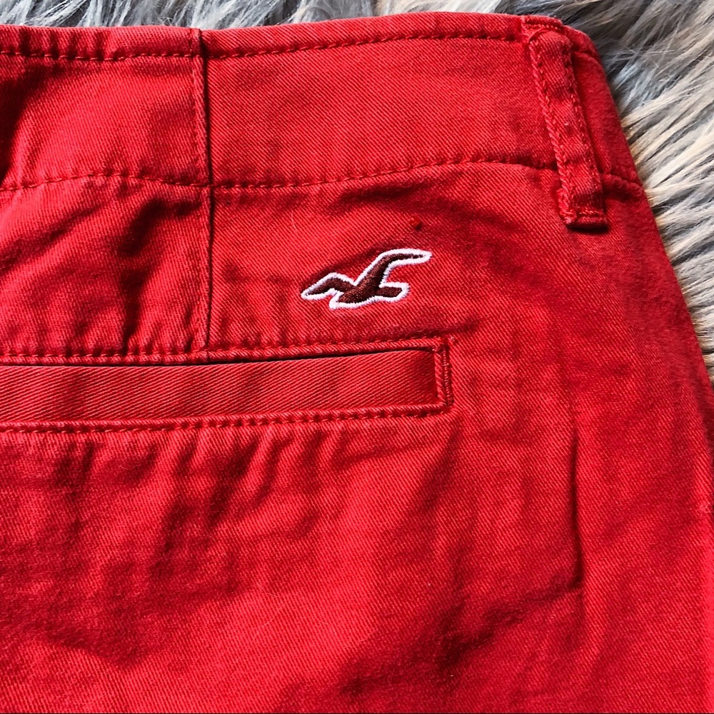 Hollister Low Rise Red Shorts - Picture 6 of 6